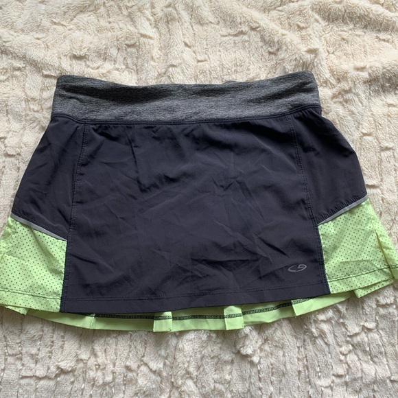 Skort